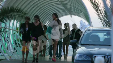 Alexandra Badescu, viata dubla pe litoral