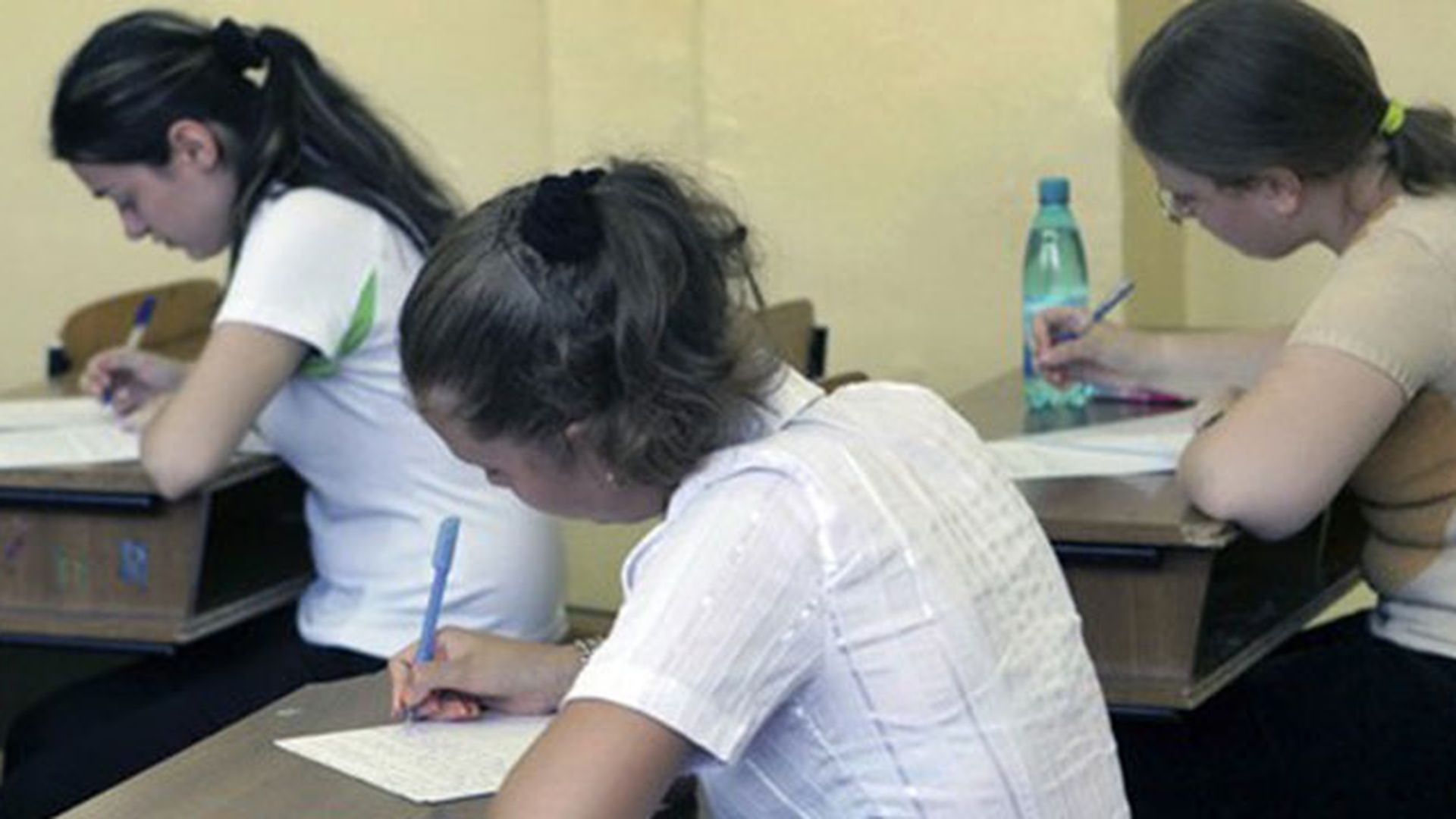 Iti vine sa razi, dar parca e de plans! Elevii au fost dezastru la BAC! Iata ce perle au putut sa scoata