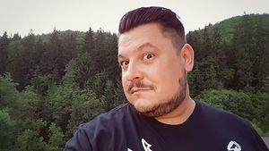 Cum arăta Mihai Bobonete când era doar un copil. Super fotografie postată de actor