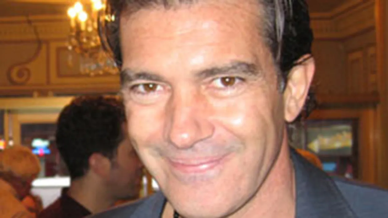 Nu i-a fost ruşine să recunoască! Ce face soţia lui Antonio Banderas pentru actor: Mă cunoaşte foarte bine