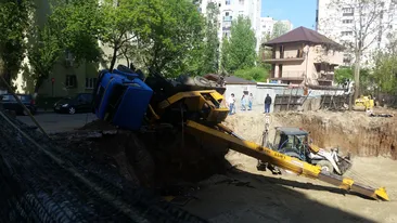 Incident în cartierul Militari: o macara s-a prăbuşit pe un şantier!