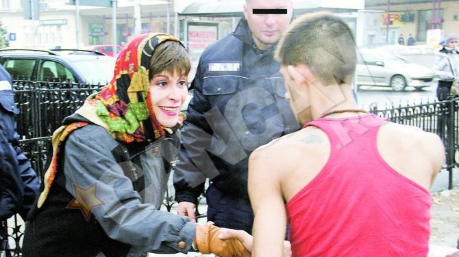 Printesa Lia le-a dus oamenilor fara adapost mancare pregatita de bucatarul care a gatit pentru vicepresedintele SUA. Delicatese pentru aurolaci