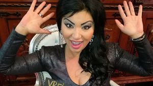 Adriana Bahmuţeanu şi-a dus băieţii la coafor şi i-a vopsit! Uite cum arată micuţii cu şuviţe blonde şi nuanţe de albastru