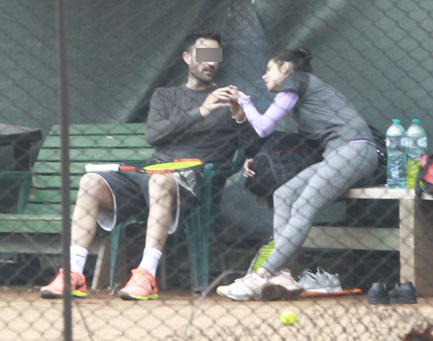 Andreea Mitu a fost "băgată în priză" pe terenul de tenis de iubitul ei, celebrul "pervers de la grădiniţă".