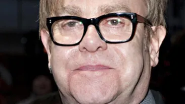 Fanii se roagă pentru el! Elton John, la un pas de moarte. Ce a pătit indrăgitul artist: Sunt norocos că trăiesc