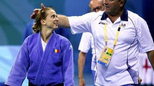 FLORIN BERCEAN, antrenorul lotului olimpic feminin de judo, acuzat că îşi bate practicantele