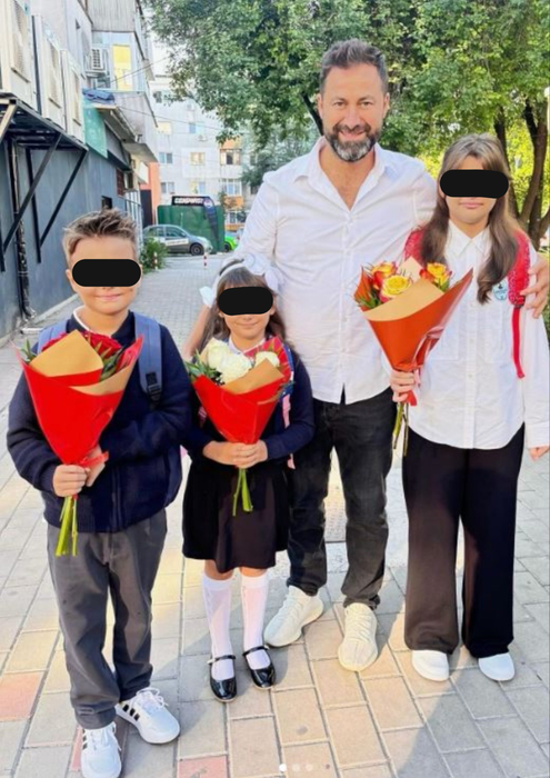 Cum arată copiii lui Cornel Luchian de la Insula Iubirii. Gestul pe care l-a făcut în prima lor zi de școală