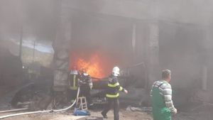 Incendiu de proporții în Baia Mare, la un depozit de polistiren