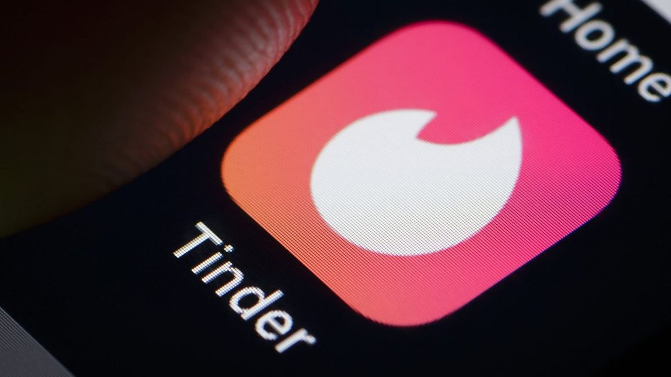 Ce mai proastă întâlnire! Ce a pățit o tânără după ce a ieșit cu un tip de pe Tinder