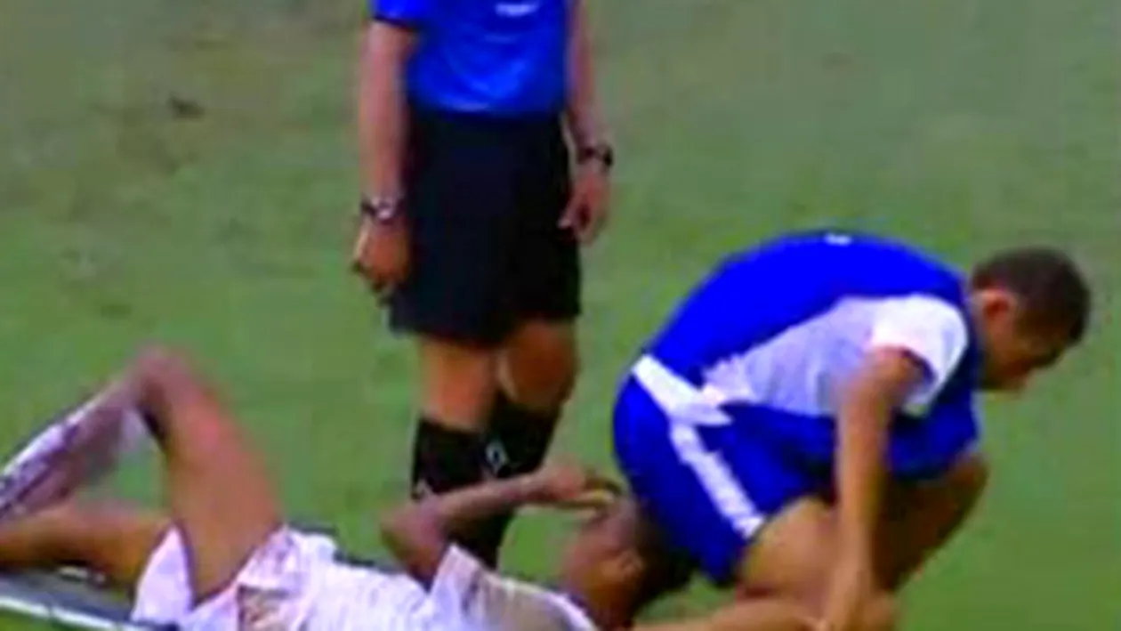 VIDEO Un asistent medical s-a asezat cu fundul pe fata unui jucator accidentat!