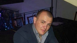 Ziua polițist, noaptea contrabandist. Adjuctul șefului Poliției Rutiere Arad a fost prins cu microbuzul ticsit de țigări