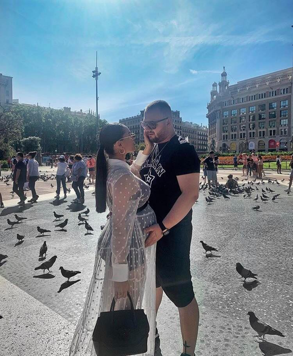 Karmen Minune a publicat prima fotografie cu chipul fetiței sale