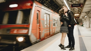 Un tânăr din Bucureşti şi-a găsit dragostea vieţii, la metrou: "De câteva luni, am schimbat ruta spre birou"