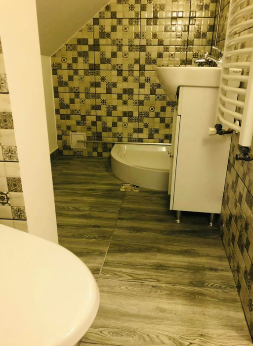 Prețul unui apartament în centrul Capitalei a creat isterie pe Internet! Suma ireală pe care o cere proprietarul: ”La bucătărie, trebuie să stai în genunchi să gătești”