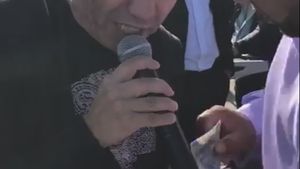 VIDEO EXCLUSIV. Ploaie de bani de la ”Împăratul lumii”, temutul Geamănu. Poliţia a ”spart” nunta celebrului Chinezu! Ce a urmat e fabulos