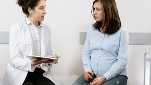 Tu știi cât câștigă un medic de familie în România? Cum se calculează venitul lunar al acestuia