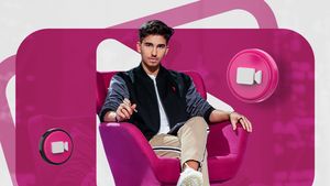 "Jihad" total între cunoscuții de pe Internet și Sebastian Dobrincu. Au pus tunurile pe milionar, dar nici nu-și imaginează ce-i așteaptă!