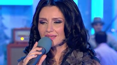 Silvia Chifiriuc se relansează în muzică! Doamna Petre Roman cântă la evenimente şi o puteţi angaja