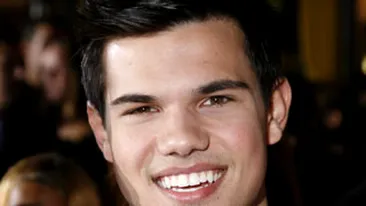 VIDEO Taylor Lautner din New Moon, cel mai bine tanar platit de la Hollywood