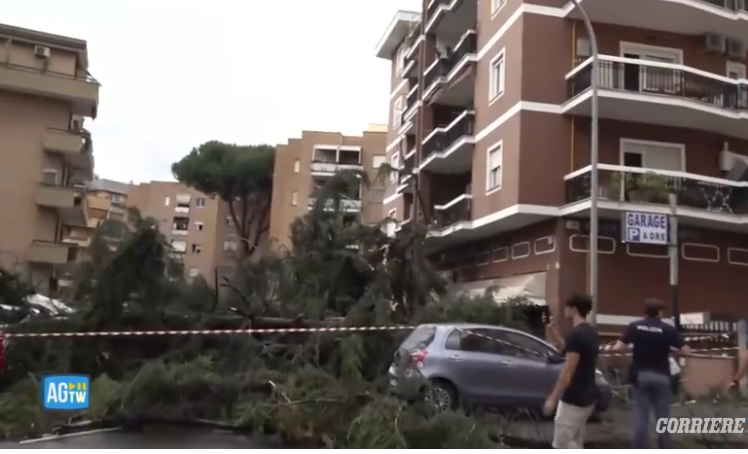 Roma, lovită de o tornadă violentă! Vortexul puternic a făcut prăpăd în capitala Italiei