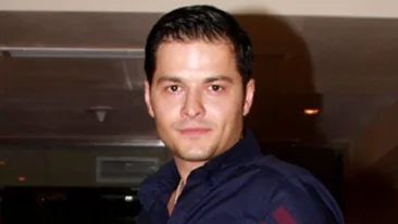 Liviu a gasit repede o explicatie pentru relatia sa cu DJ Harra!  Dana a venit sa scoata cainele pe-afara