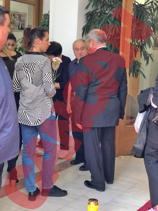 Vasile Muraru a ajuns la locul în care este depus trupul neînsuflețit al lui Alexandru Arșinel (Foto: CANCAN.RO)
