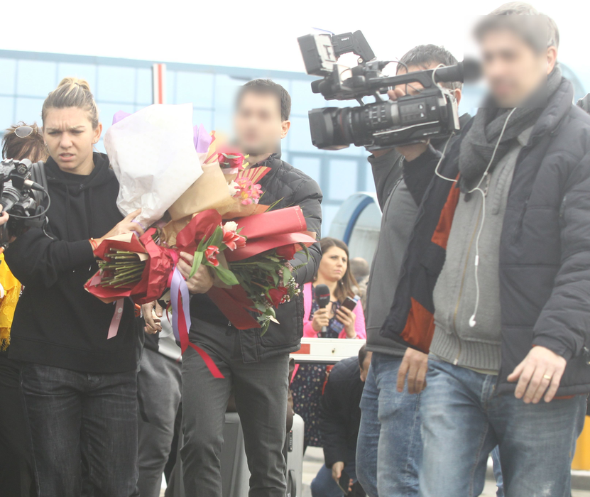 Simona Halep a revenit azi în ţară! Imagini LIVE de pe Aeroportul Otopeni