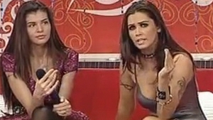 Sexoase si dezbracate! Momentele indecente care au facut istorie in showbizul romanesc. Cum s-au facut de ras Moni si Zavoranca