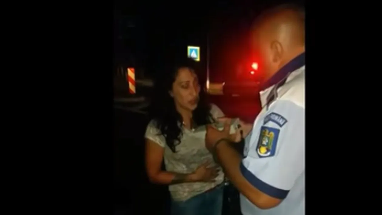 O șoferiță beată era să producă un carnagiu pe DN1! După accident, femeia a făcut circ cu polițiștii: „Atât am băut!”