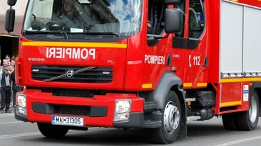 Un microbuz ce transporta mai multe persoane a luat foc în Jilava
