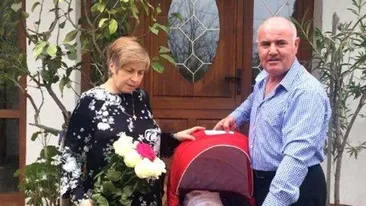 A fost considerat un adevărat miracol înainte de Paşte! Mama uneia dintre victimele din incendiul Colectiv a adus pe lume o fetiţă la 52 de ani