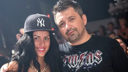 Cand Mihai Costea nu este acasa, fosta si actuala iubita danseaza pe masa! Daniela Crudu si Oana Popa s-au distrat in acelasi club