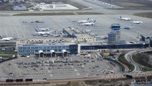 Prima reacție după ce Poliția a pus sub acuzare mai multe persoane pentru furtul unor produse de lux de la bordul avioanelor: ”Putem confirma...”