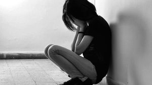Drama prin care a trecut o tânără din cauza izolării: ”Știu că e greșit ce am făcut. A fost șocat, acum mi-e teamă că se va răzbuna...”