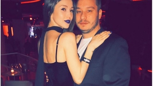 Memeluşa şi iubitul ei, Dan Petrache, împreună de Revelion! Cum au fost fotografiaţi cei doi pe străzile din Barcelona