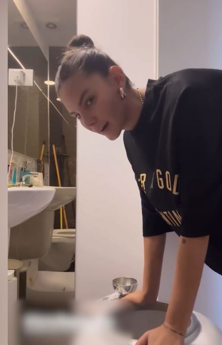 Cum arată apartamentul Ramonei Olaru după renovare. Are aer condiționat cu display și litieră „OZN”