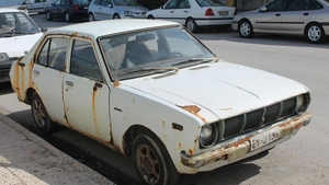Poveste incredibilă! Un bărbat şi-a parcat maşina şi a uitat unde! A găsit-o după 20 de ani, dar...