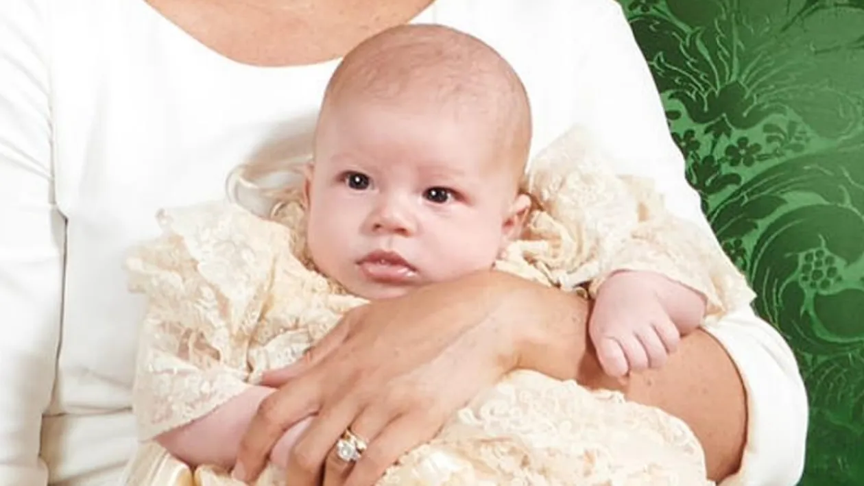 Primele imagini de la botezul regal, al fiului prințului Harry!