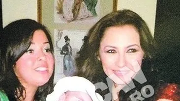 Petrecere cu fast la Marriott. Andra a facut show la botezul fiicei Marinei Cretu