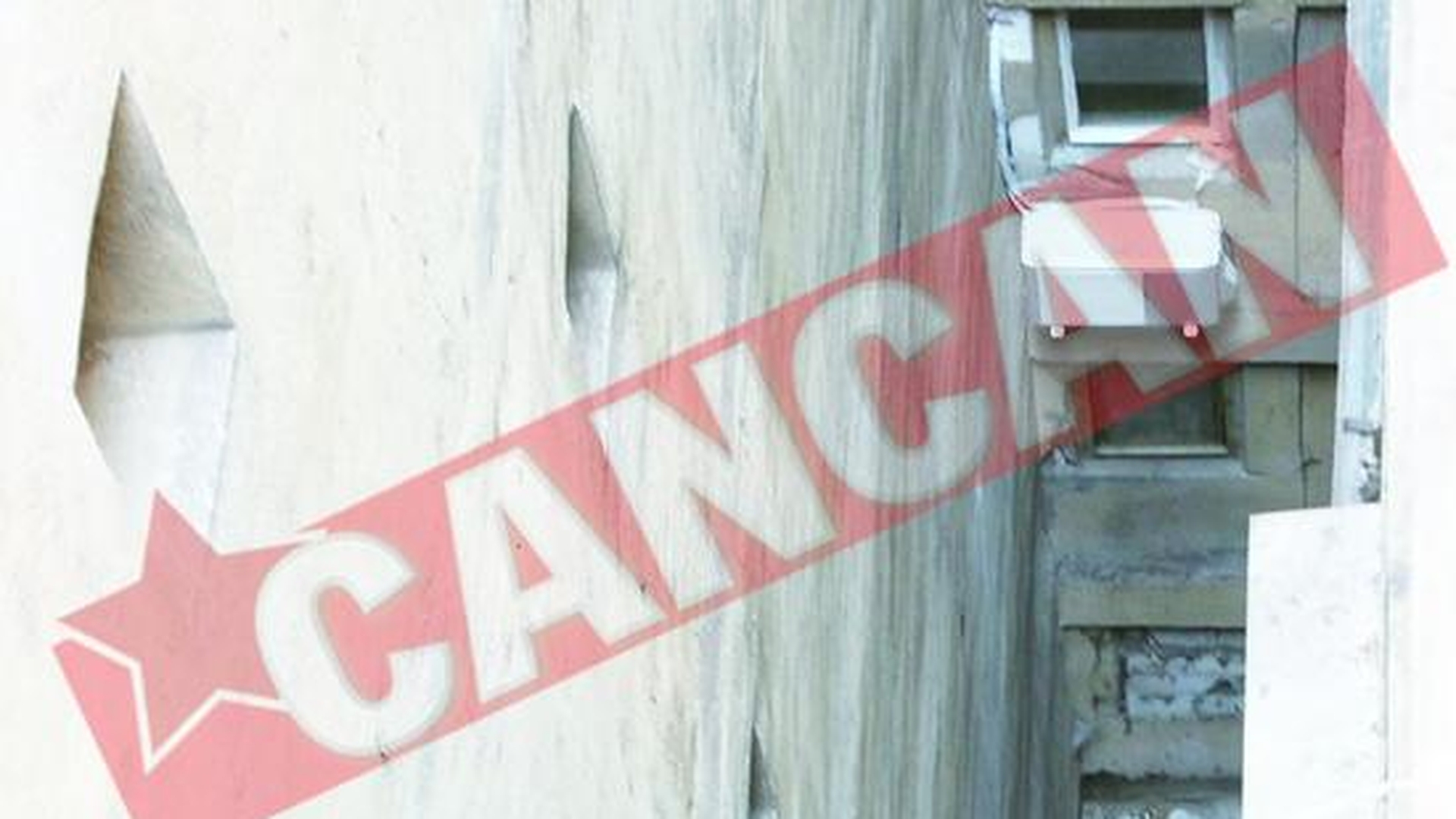 A supravietuit dupa un "zbor" de zece etaje