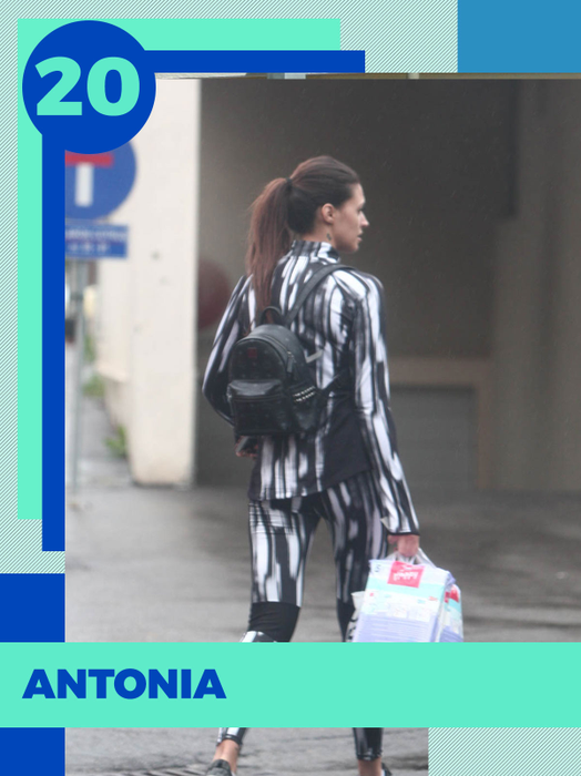 Antonia, Gina Pistol sau Delia, așa cum nu le-ați mai văzut! Topul finalului de an! Ele sunt sexy-gospodinele care nu au nevoie de ajutor