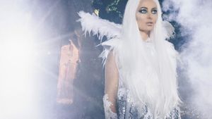 Delia, cuprinsă de emoţii! În trei săptămâni i se schimbă viaţa: "Abia aştept să spamez cu poze cu bebeluşul tău"