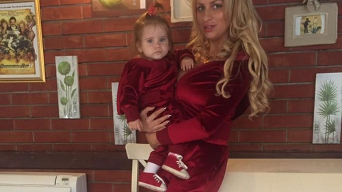 Sânziana Buruiană, mămică de fată din nou? Blonda a făcut anunţul în seara asta