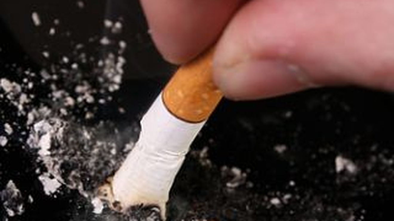 Potrivit unui studiu, la fiecare 16 minute un roman moare din cauza fumatului