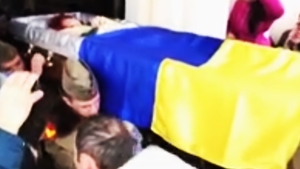 Imagini tulburătoare de la înmormântarea marii actriţe Stela Popescu! Alexandru Arşinel, distrus de durere după funeralii.
Singurele cuvinte pe care a mai putut să le spună cu lacrimi în ochi: „Trebuie să...”