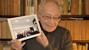 EL este cel mai bătrân român care are cont de Facebook. MESAJUL postat la 101 ANI a devenit VIRAL: "Rezistenţa e o datorie"