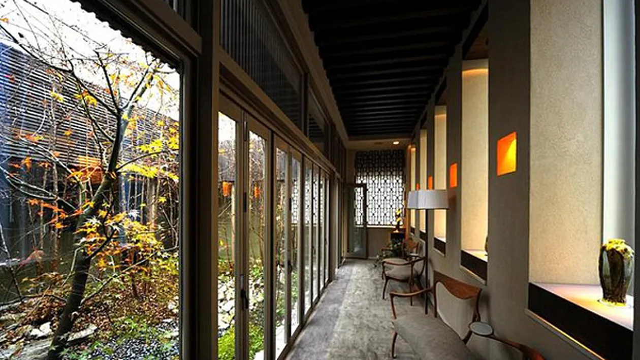 Cum arata un apartament cu un singur dormitor in Tokyo! Are peste 400mp de lux inimaginabil si costa aproape 20 milioane de euro