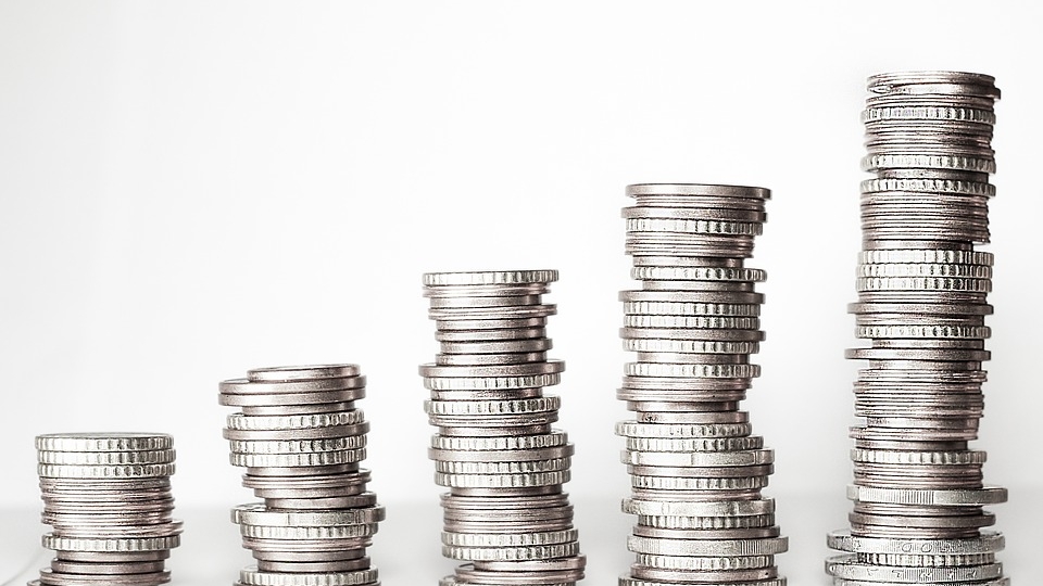 Curs valutar 22 octombrie 2019: Euro a depășit pragul de 4,76! Ce se întâmplă cu celelalte valute principale