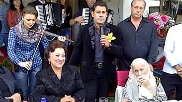 VIDEO Invitat-surpriză la ziua bunicii lui Ionut Dolănescu! Vezi cine a venit la ziua bătrânei care a implinit ieri 101 ani