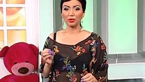 ADRIANA BAHMUŢEANU, scandal monstru cu NAOMI! A fost nevoită s-o dea afară din platou